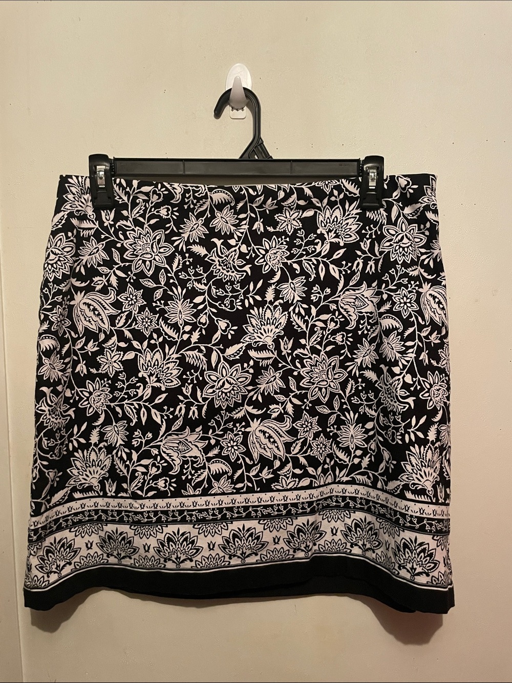 Black & White Floral Border Skirt by Talbots